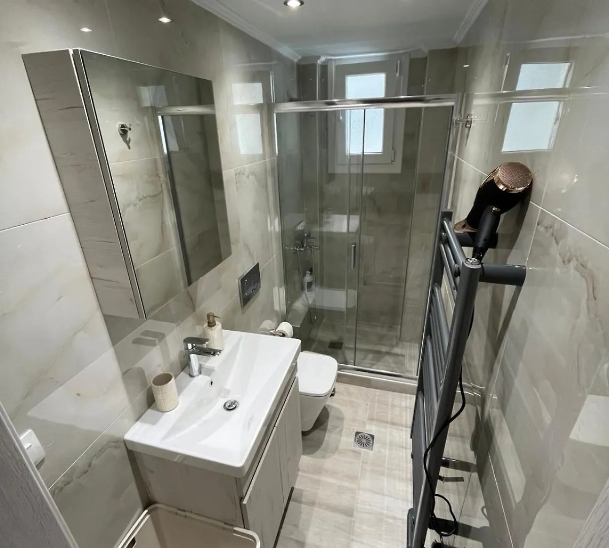 شقة Urban Rotonda Retreat In The City Center! سالونيك اليونان